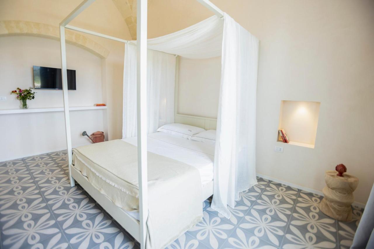 Dimora La Scaledda Bed & Breakfast Serranova Екстериор снимка