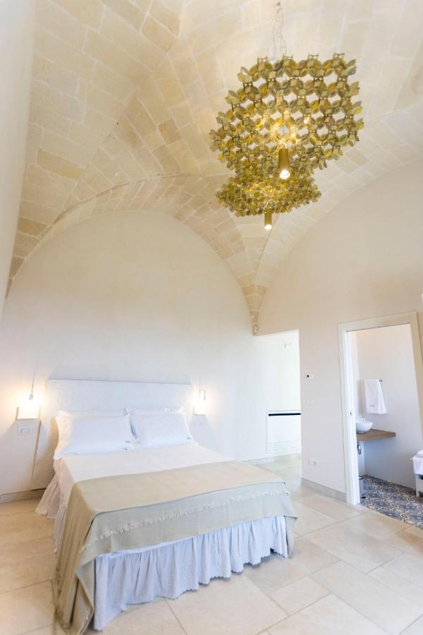 Dimora La Scaledda Bed & Breakfast Serranova Екстериор снимка